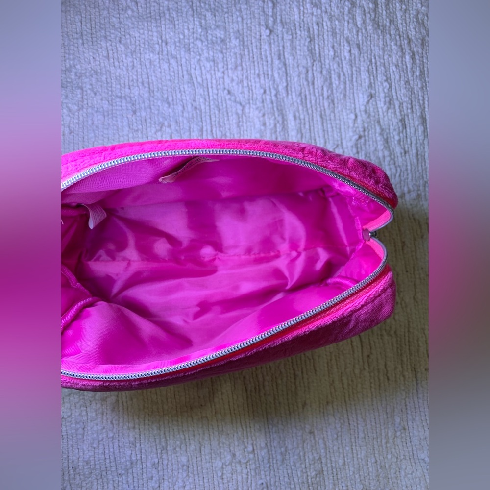 Juicy Couture Cosmetic/Makeup Bag - Picture 8 of 8